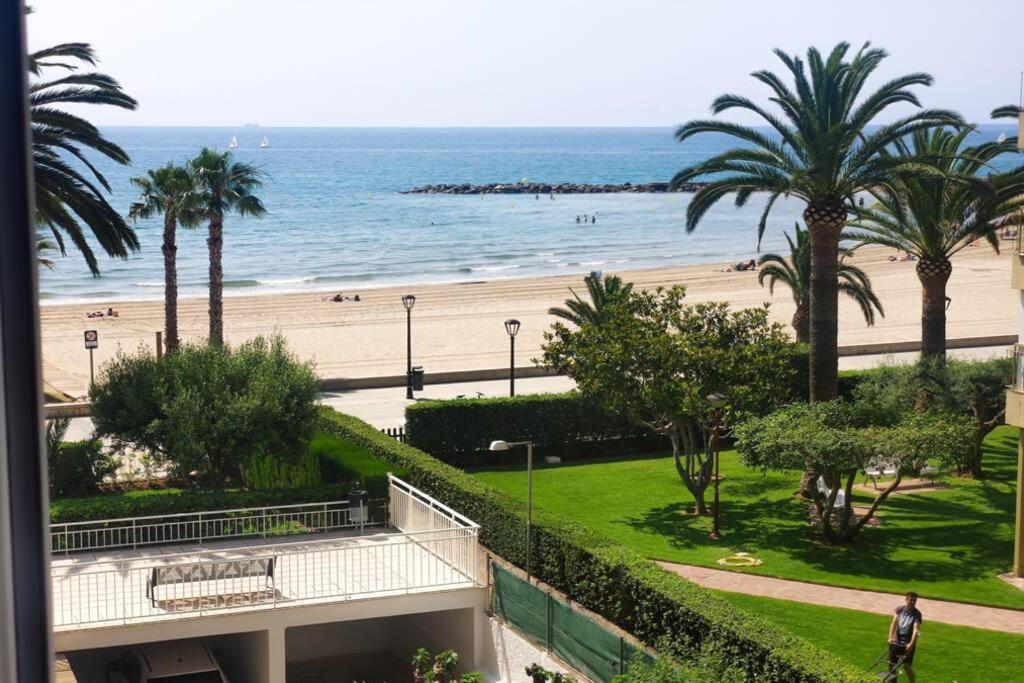 Apartamento Recien Reformado En Primera Linea Con Vistas A La Playa De La Almadraba Benicàssim Εξωτερικό φωτογραφία